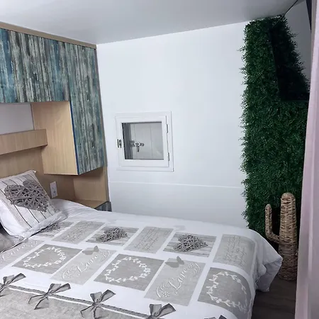 T2 Cosy Centre Ville, Parking Prive Apartmán *